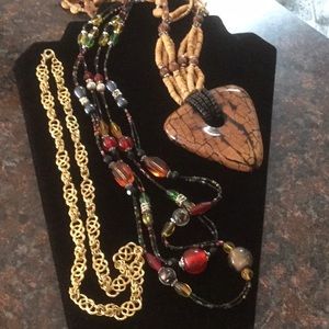 ⭐️HOLD NANCY ONLY⭐️MOVING SALE 3 Necklace Bundle High End Necklaces
